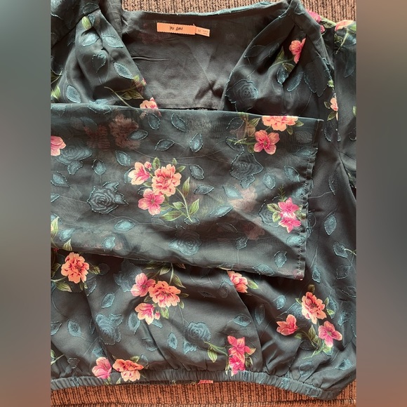 Francesca Top - Picture 2 of 3